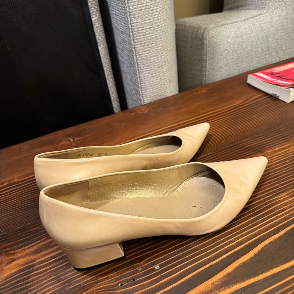 Stuart Weitzman Nude Block Heel Pumps